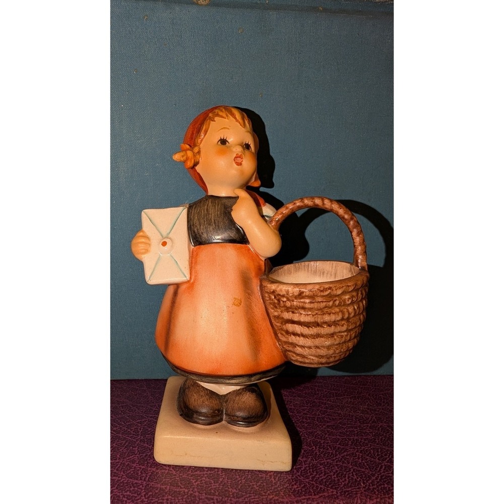Vintage 1962 Hummel Meditation 4.5" Figurine Basket Girl 13/2/0 Goebel W Germany